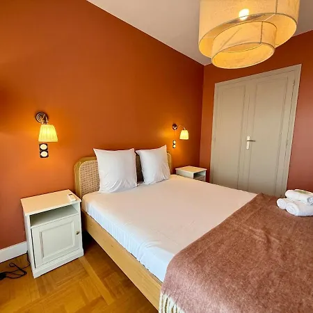 L'oiseau Bleu Apartment *